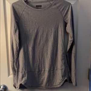 Last Chance item! New Balance Running/Yoga long sleeve shirt Med